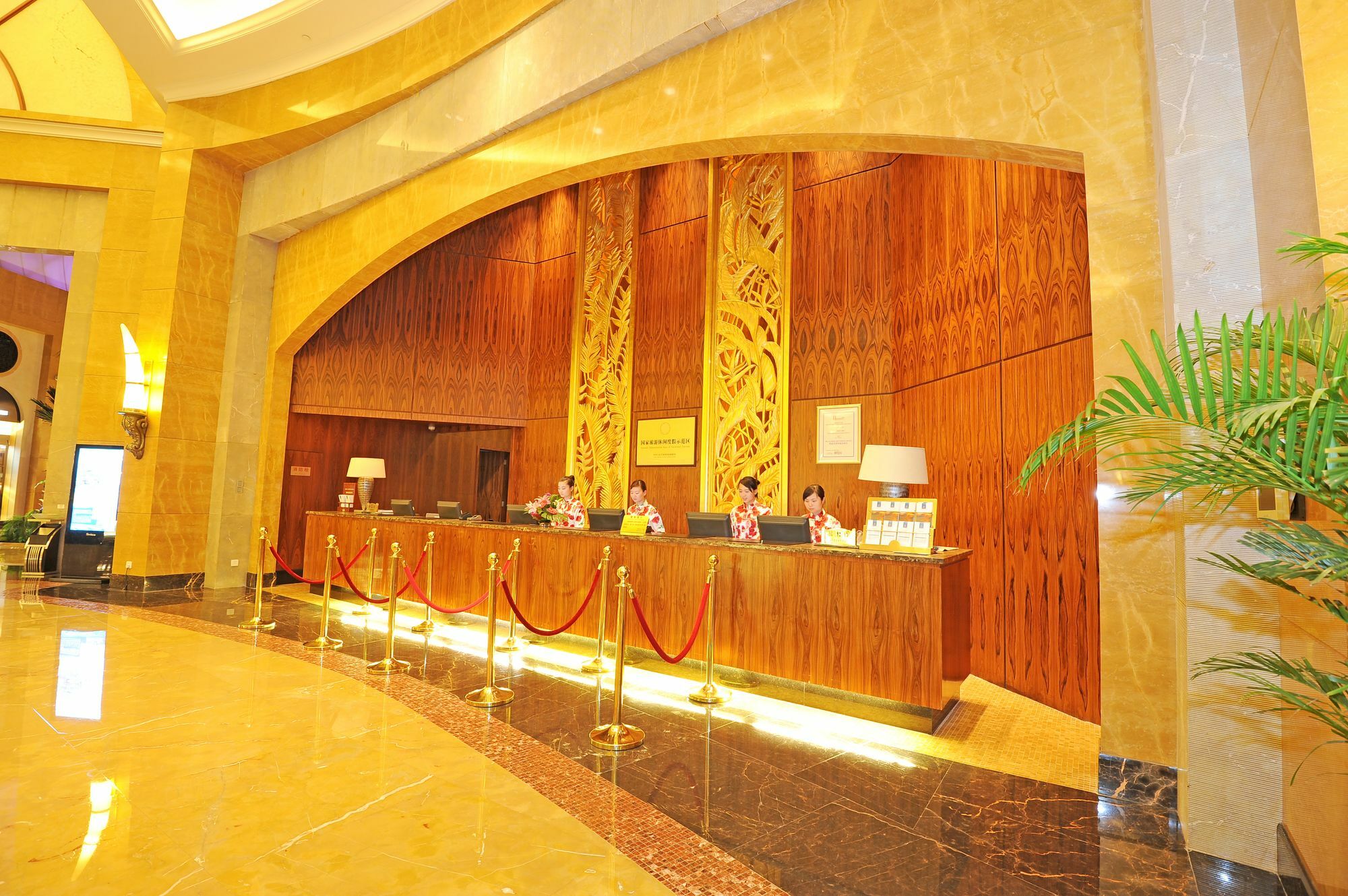 Ocean Spring Grand Metropark Hotel จูไห่ ภายนอก รูปภาพ